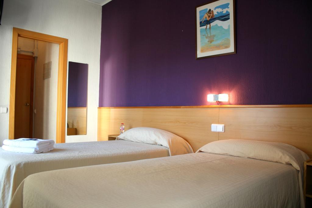 Hotel Sant Jordi Segur de Calafell Exterior photo